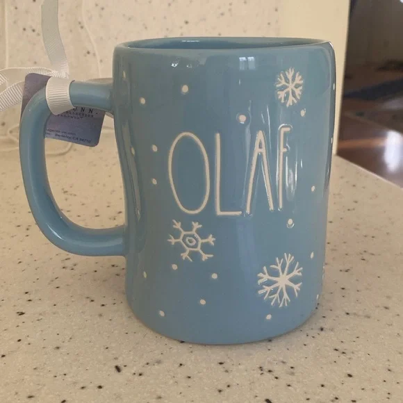 NWT. Rae Dunn, 24oz., Disney’s “Olaf”, ceramic mug. - Picture 3 of 12